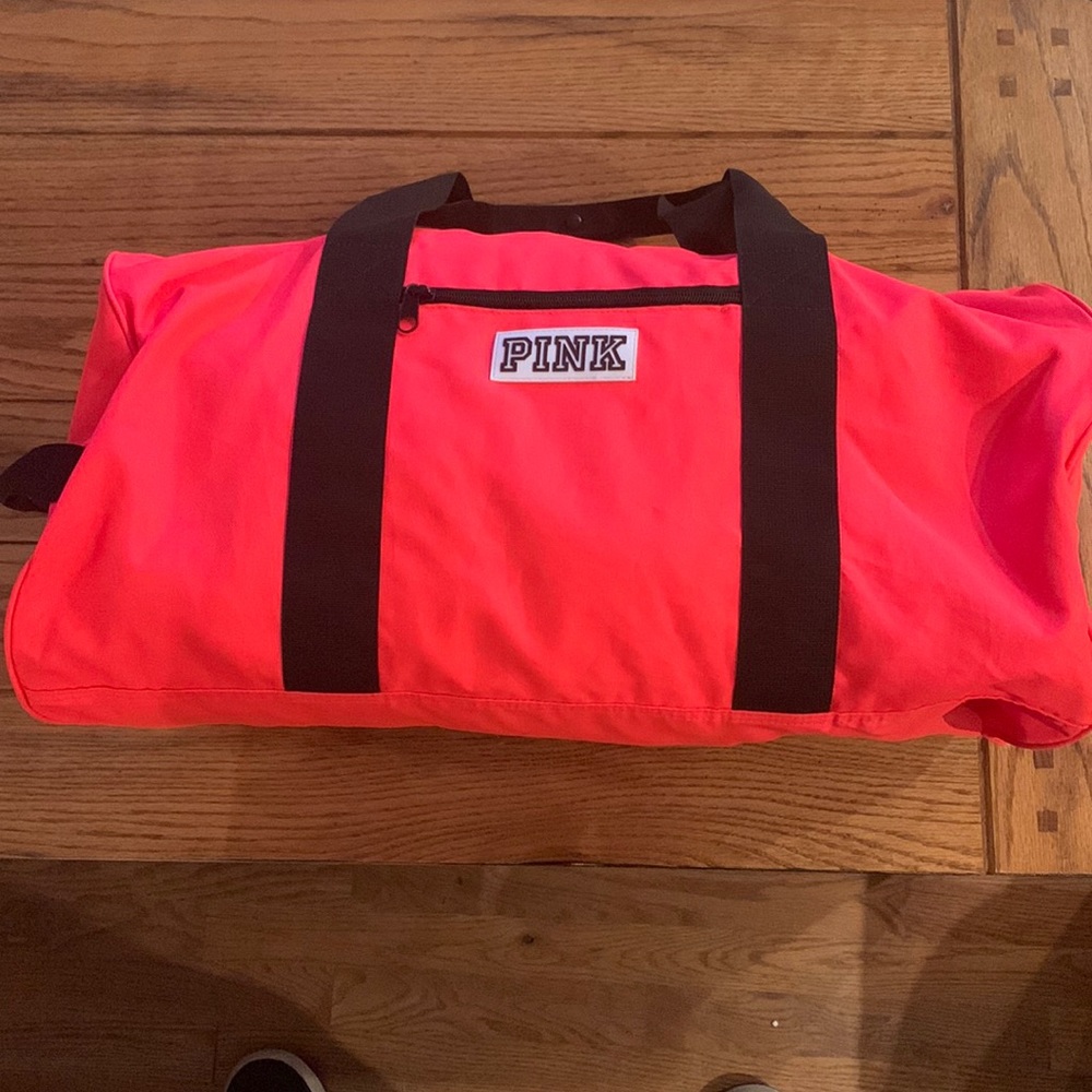 PInK Victoria’s Secret duffel bag